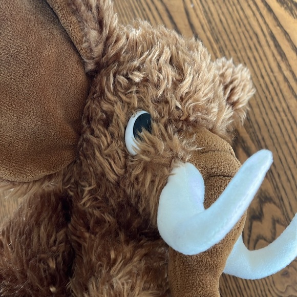 JAAG | Plush Wooly Mammoth Backpack - Picture 4 of 9